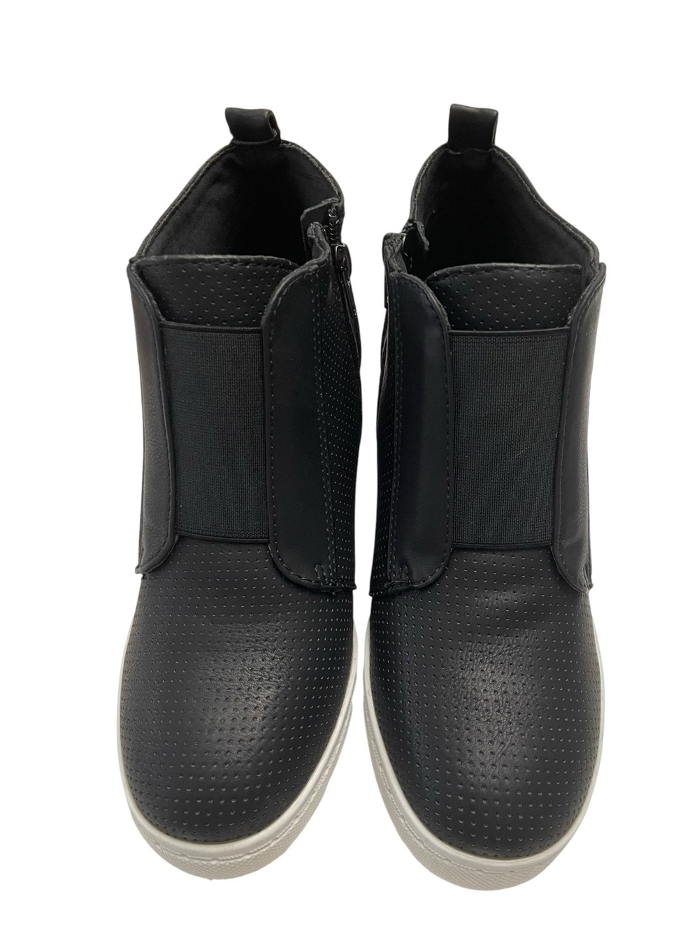 ATHLETICFIT Women's Wilma Slip-On Hi-Top Sneaker/Boot Size 6.5 Black, NIB